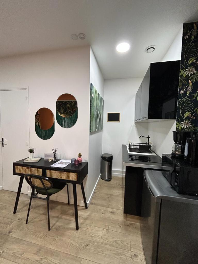 Stylish Modern Studio Apartment París Exterior foto